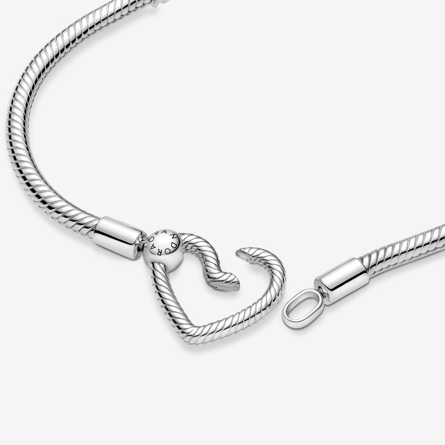 Moments Heart Closure Snake Chain Bracelet