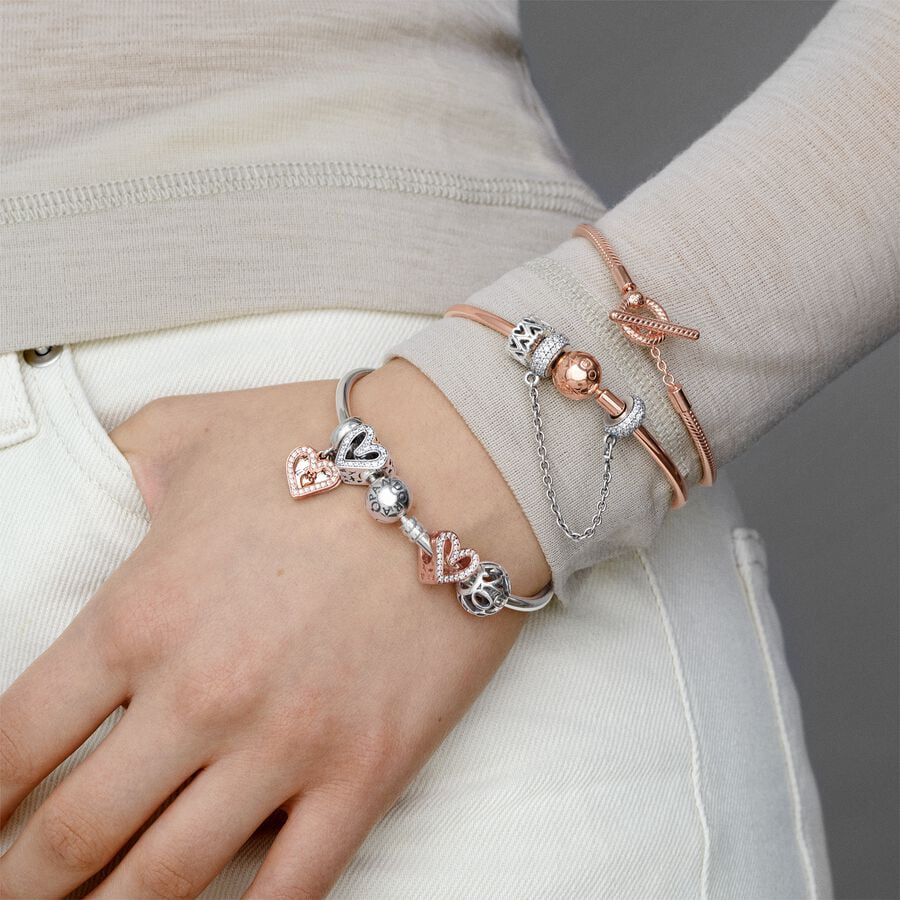 Moments Ball Clasp Bangle